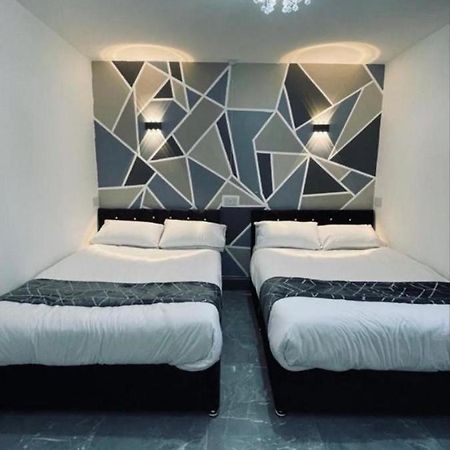 Entire 5 Star Luxury Whalley House Wifi Tv Luxury เบิร์นลีย์ ภายนอก รูปภาพ