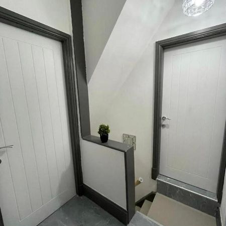 Entire 5 Star Luxury Whalley House Wifi Tv Luxury เบิร์นลีย์ ภายนอก รูปภาพ
