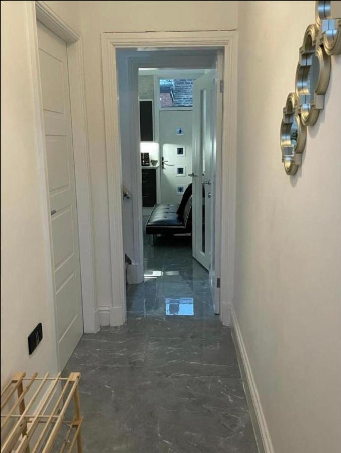 Entire 5 Star Luxury Whalley House Wifi Tv Luxury เบิร์นลีย์ ภายนอก รูปภาพ