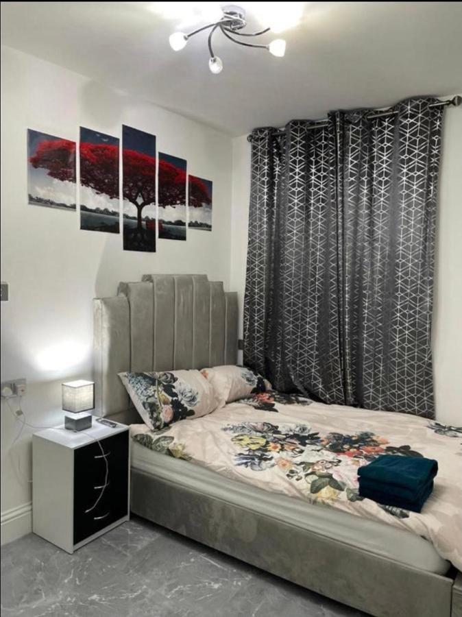 Entire 5 Star Luxury Whalley House Wifi Tv Luxury เบิร์นลีย์ ภายนอก รูปภาพ
